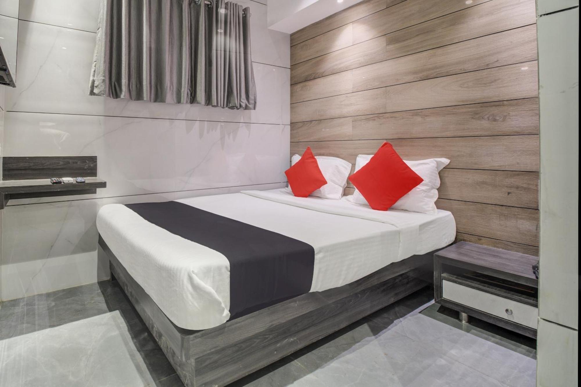 Hotel Spring Residency 뭄바이 외부 사진